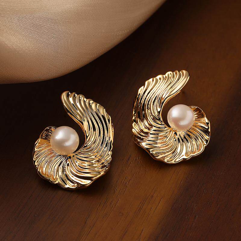 Fashion Irregular Metal Pearl Earrings – Spiral Design