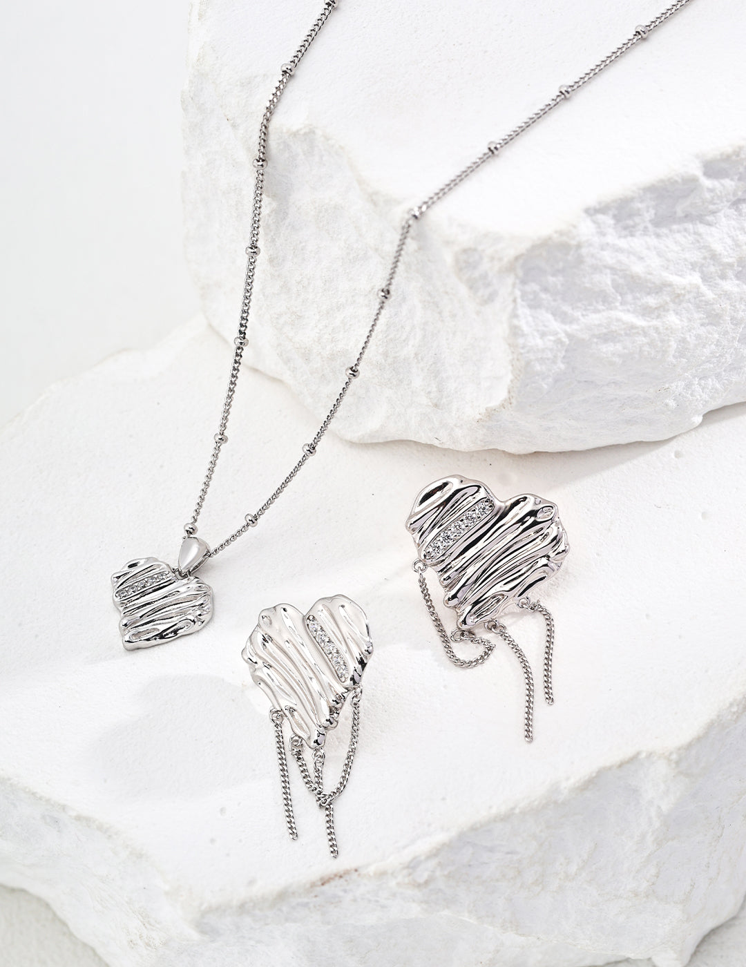 S925 Sterling Silver Minimalist Heart Necklace with Cubic Zirconia, Dainty Elegant Pendant Jewelry for Women