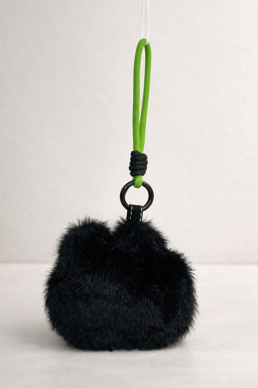 PONGPONG Scented Fluffy Bag Charm – A Soft Lucky Charm for Everyday Comfort