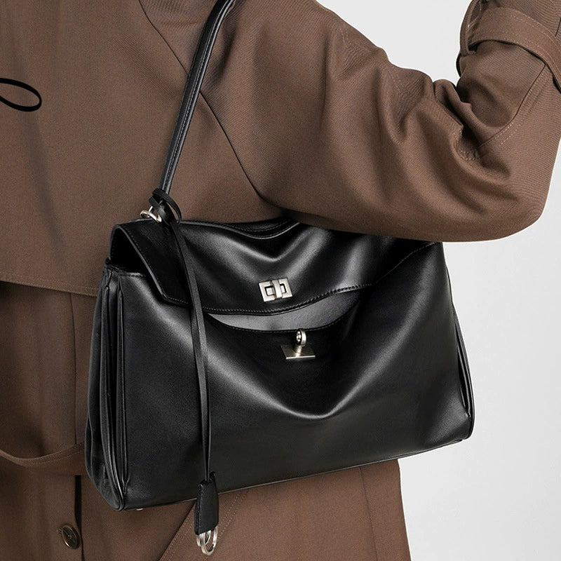 Women's Minimalist Rodeo Curved Genuine Leather Shoulder Bag