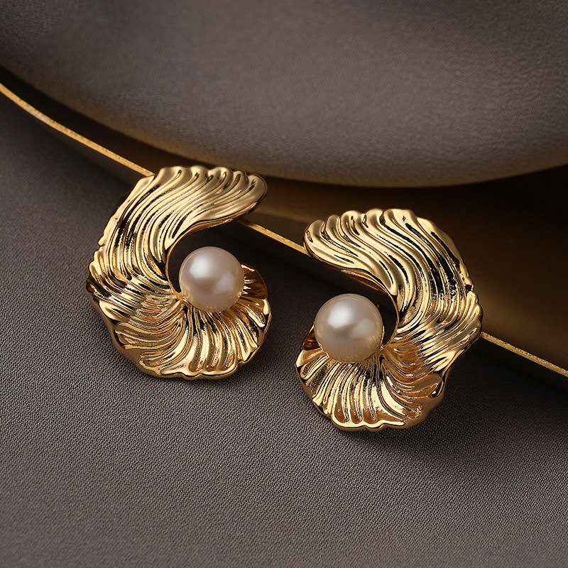 Fashion Irregular Metal Pearl Earrings – Spiral Design
