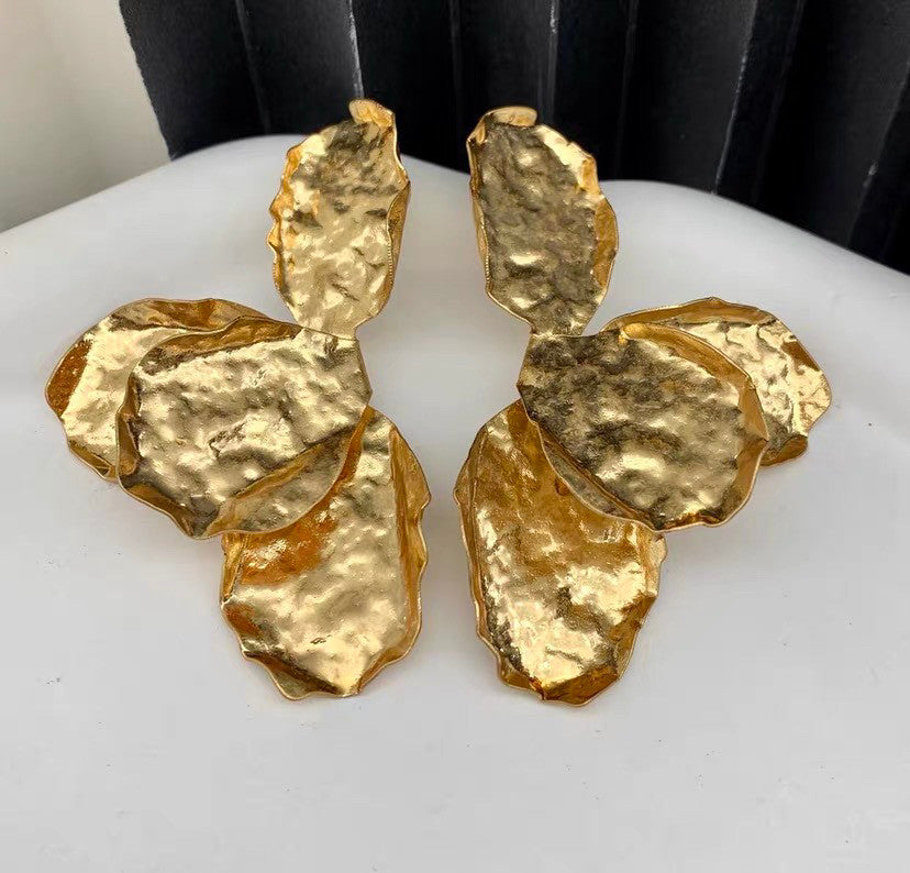 Metal Fan-Shaped Leaf Earrings Textured Statement Ear Studs