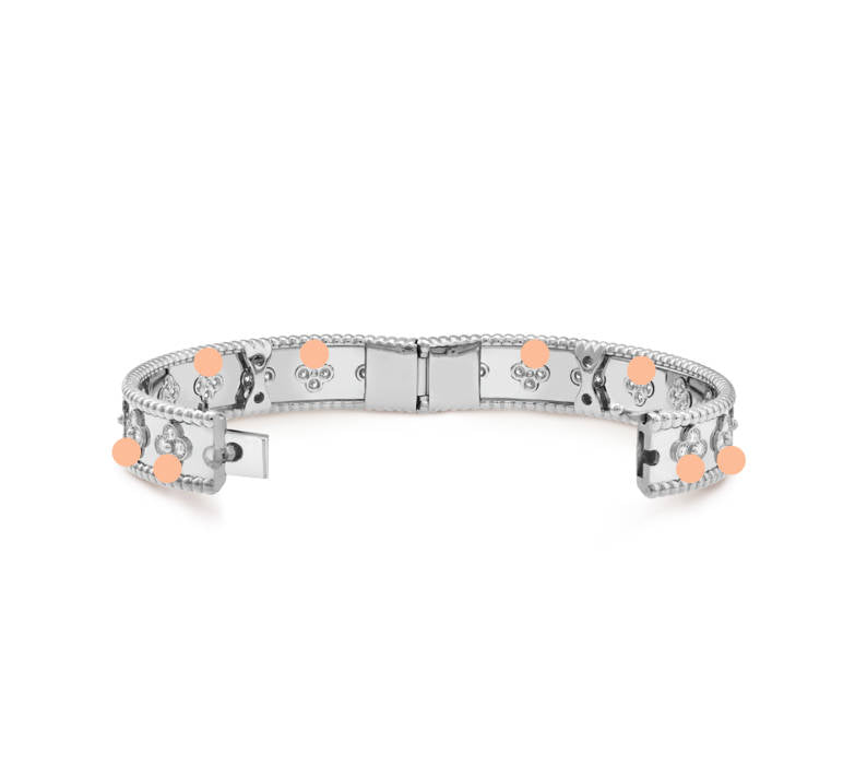 Wanderlust Studio Perlee Clovers Bracelet,18k Gold Plated