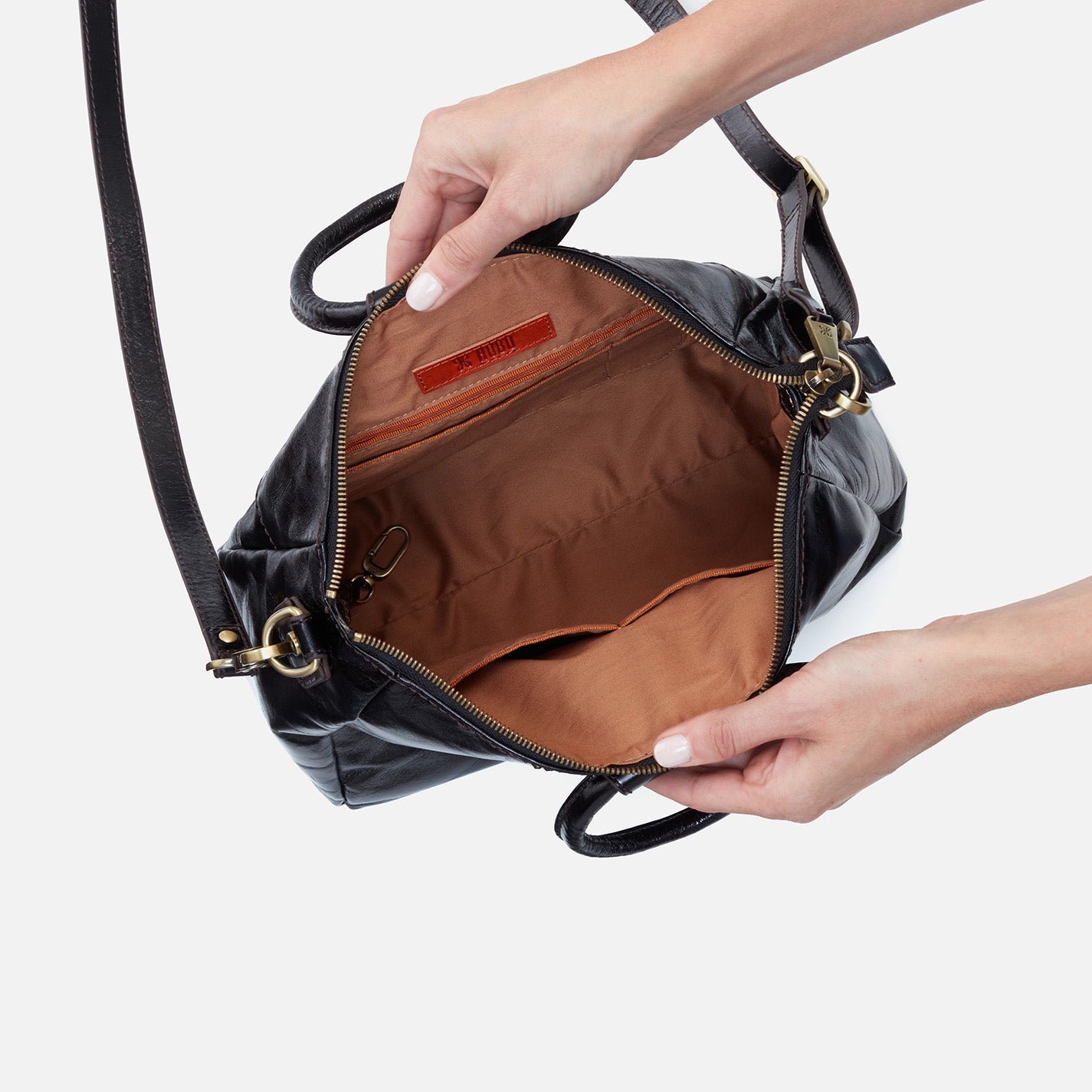 Women's Medium Satchel In Polished Leather - Black