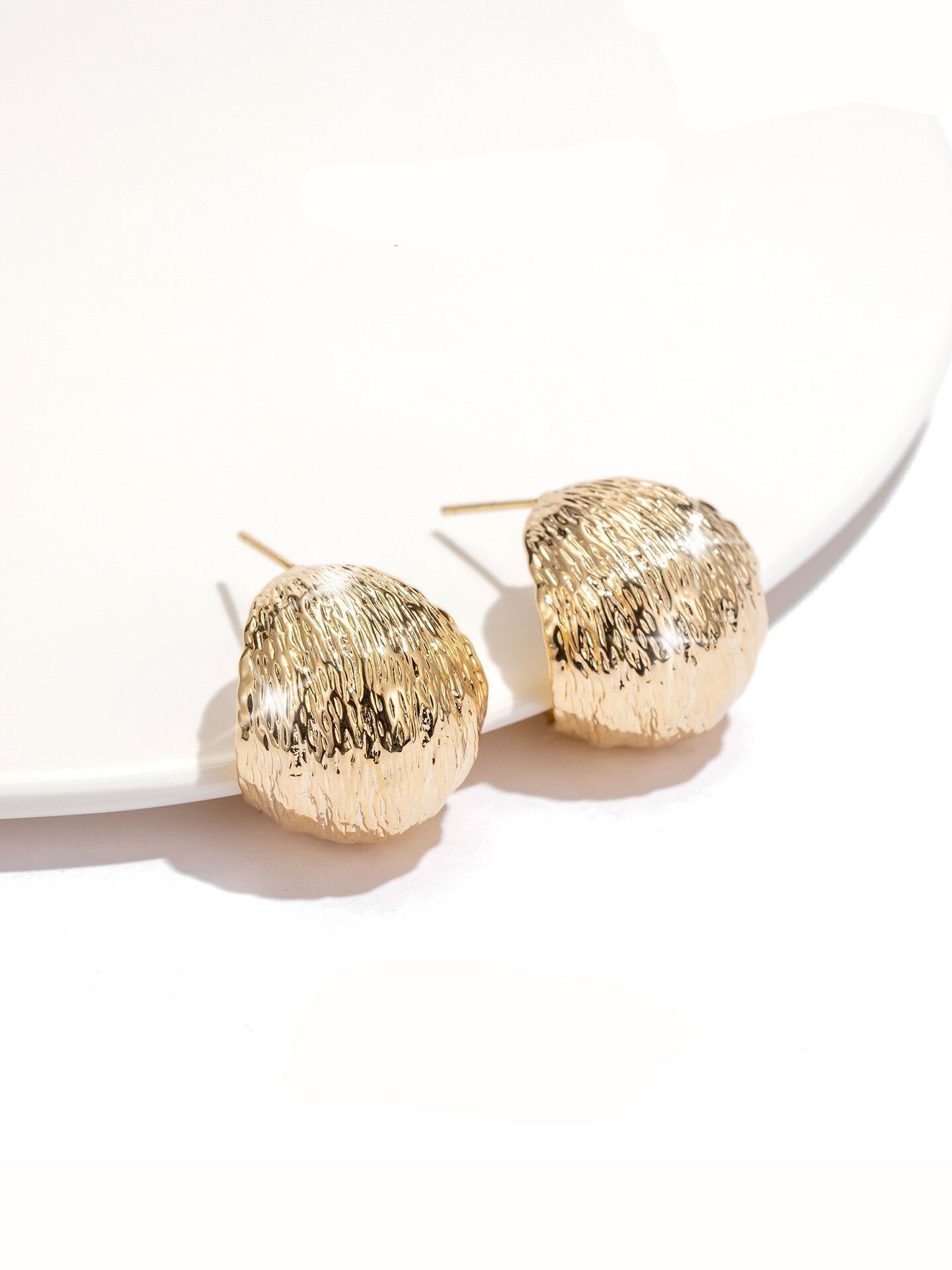 French Brushed Metal Earrings – Elegant Lightweight Luxury Design