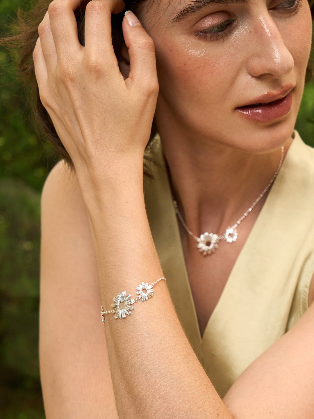 Daisy Embroidered Choker Necklace - Sterling Silver Floral Pendant, Dainty Garden Jewelry