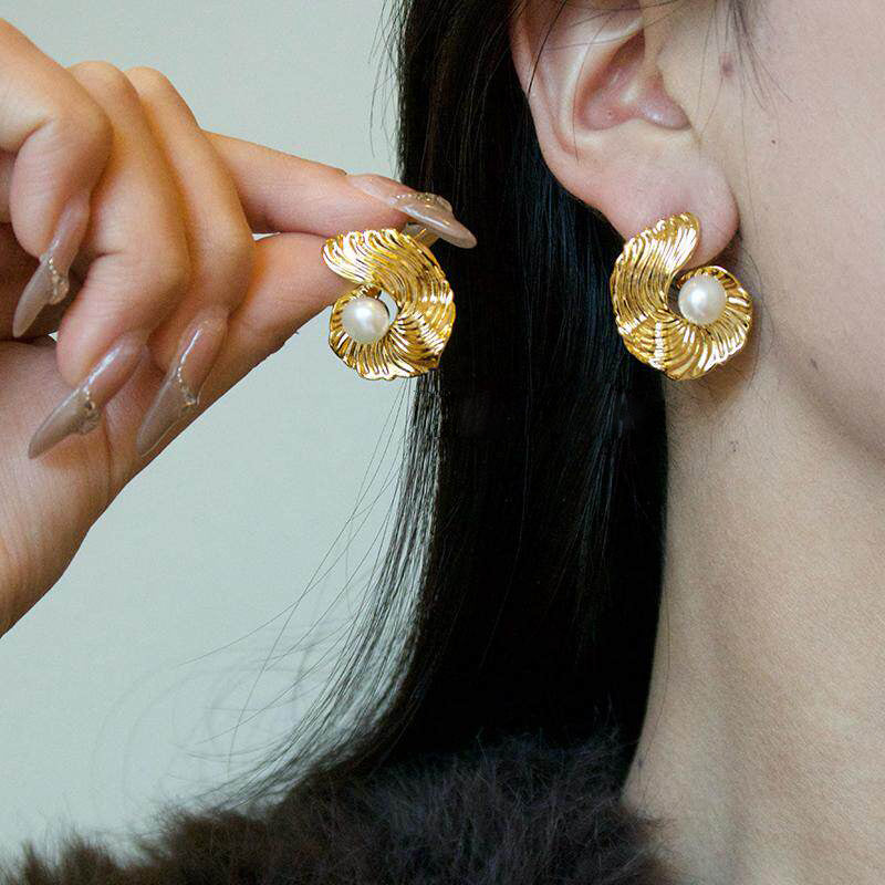 Fashion Irregular Metal Pearl Earrings – Spiral Design