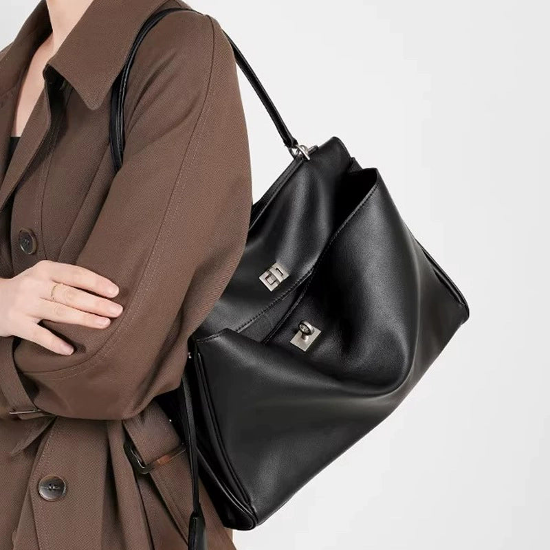 Women's Minimalist Rodeo Curved Genuine Leather Shoulder Bag