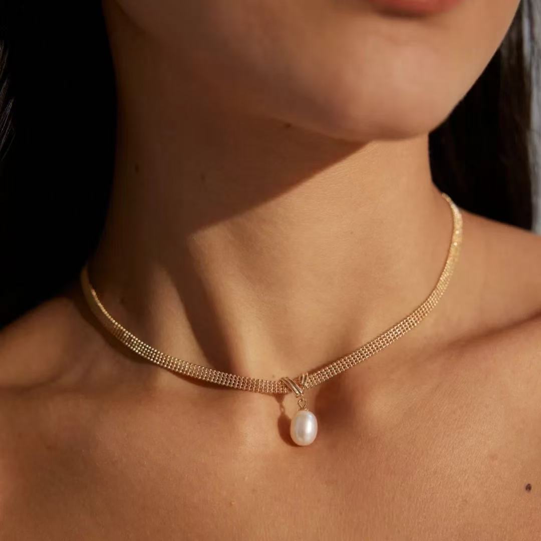 Sterling Silver Pearl Necklace with Vintage Minimalist Design